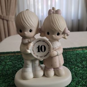 PRECIOUS MOMENTS 10 YEAR ANNIVERSARY FIGURINE